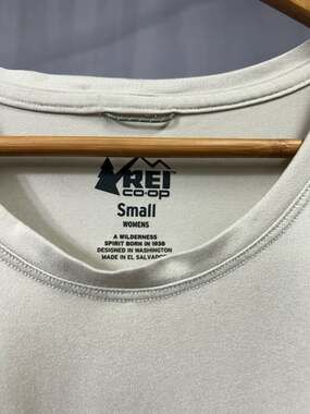 REI Co-op Women's Small Beige Sahara Short-Sleeve T-Shirt Performance Tee
